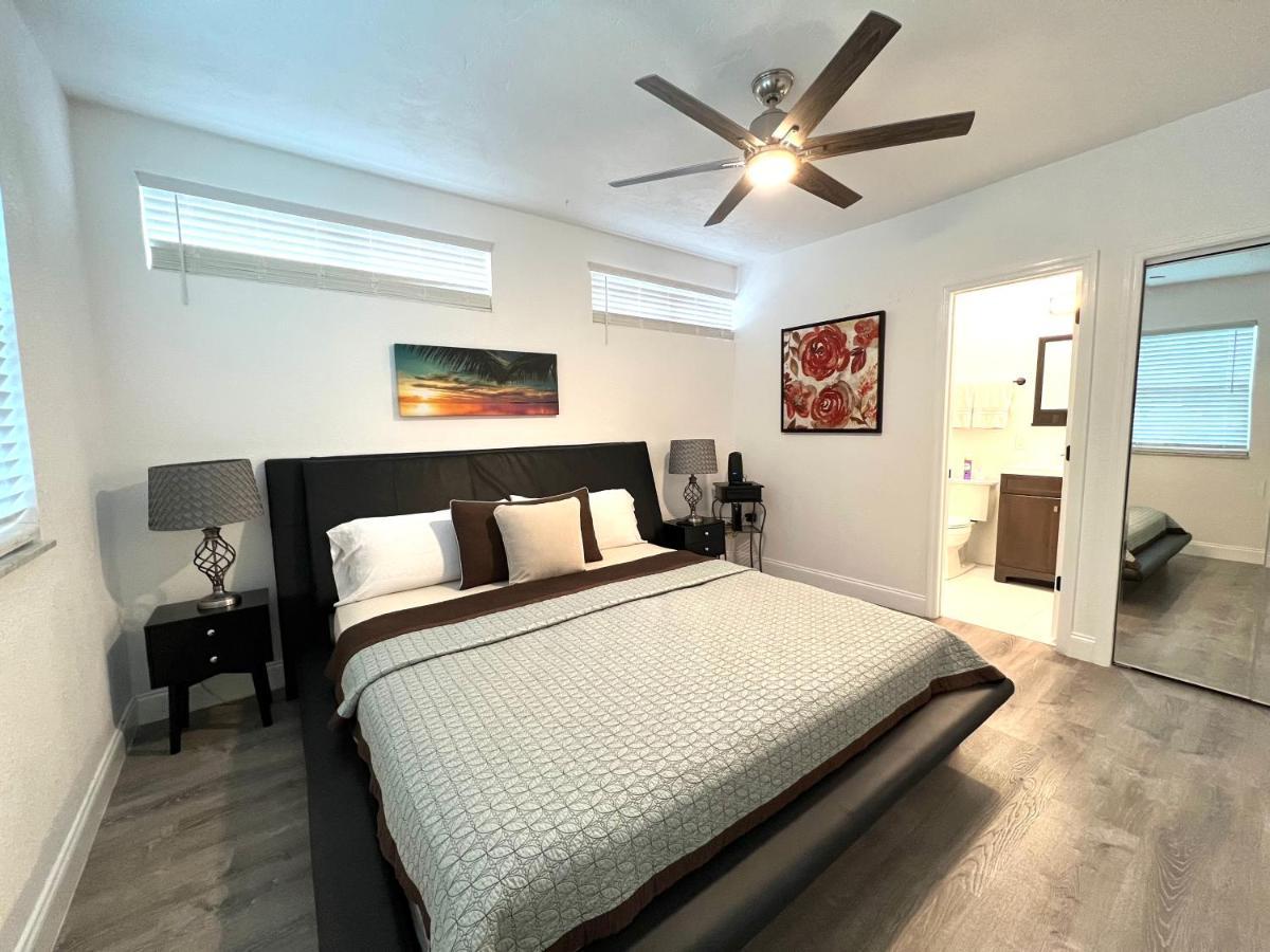 Hostal Beach Vacation Mode แบรเดนตัน ภายนอก รูปภาพ
